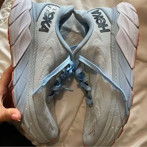 HOKA Arahi 6 size 9 B